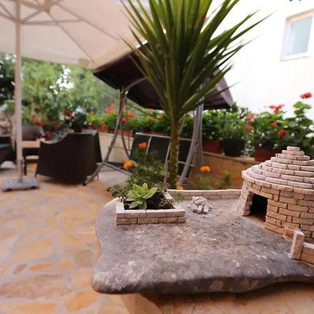 Mit Terrasse Und Grill Apartment *
