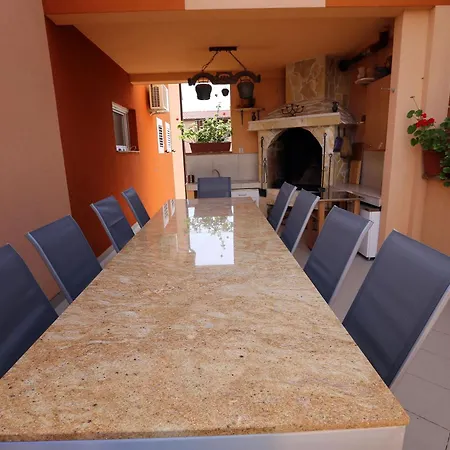 Apartment Mit Terrasse Und Grill *