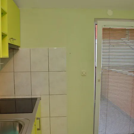 Mit Terrasse Und Grill Apartment Trogir